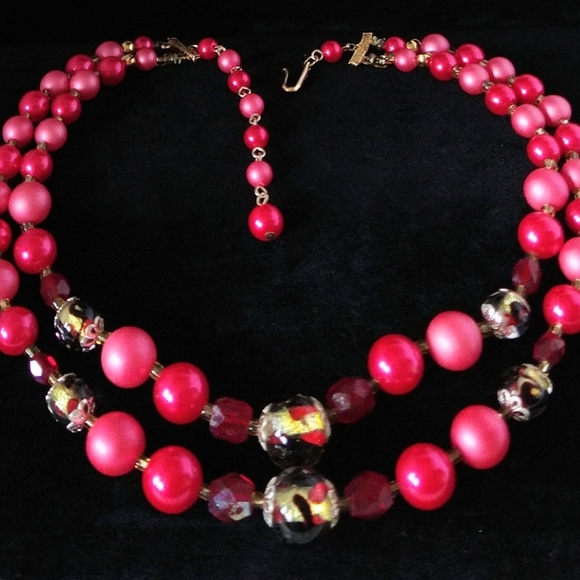 Vintage 2 Strand Choker in Fuschia - Picture 1 of 8